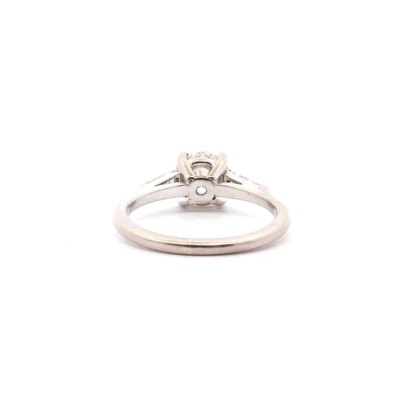 Bague Solitaire en or blanc et diamants - Image 5