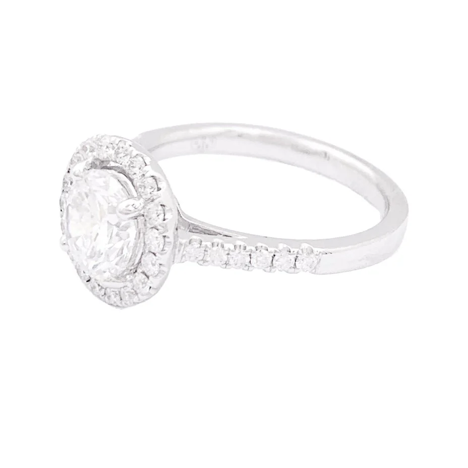 Bague Entourage en or blanc et diamants - Image 3