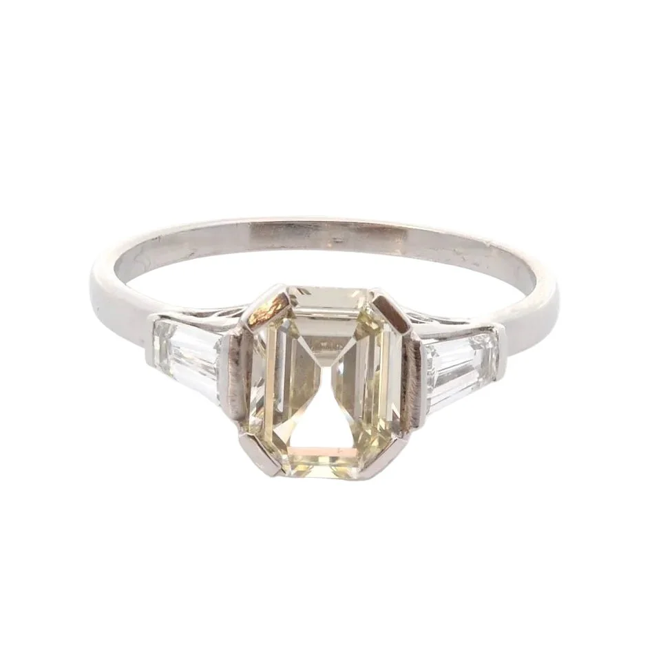Bague Trilogie en platine et diamants