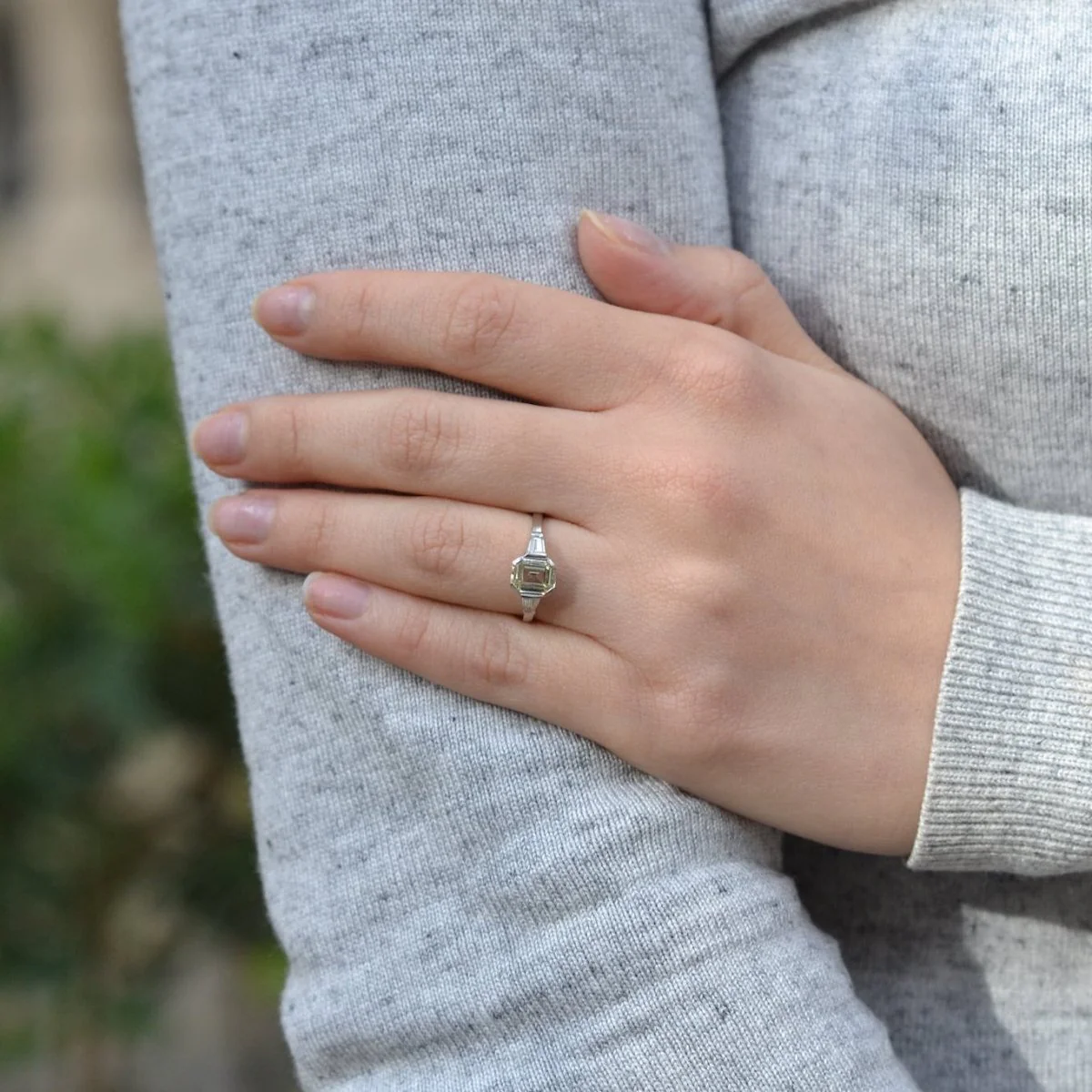 Bague Trilogie en platine et diamants - Image 2