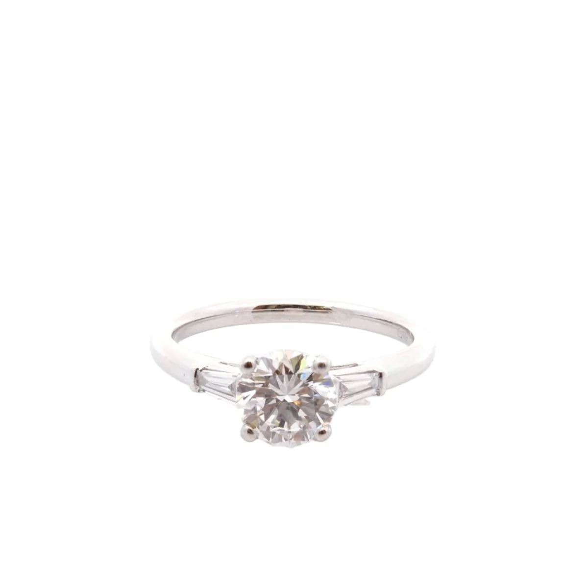 Bague Solitaire en platine et diamants