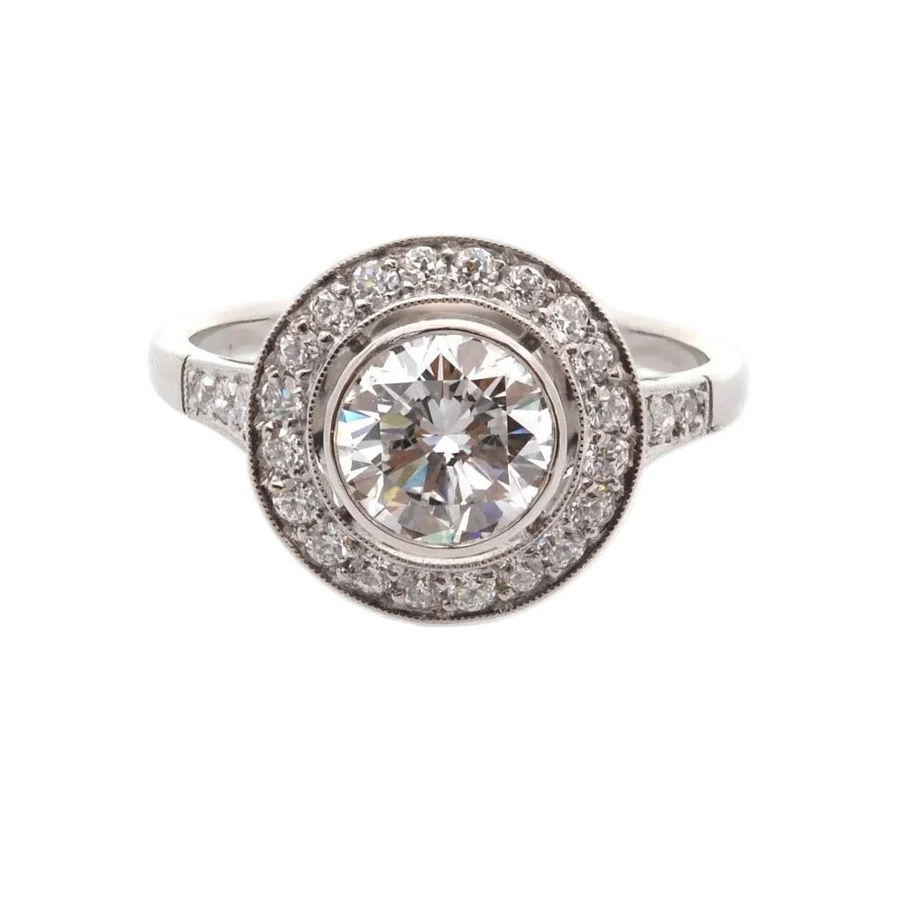 Bague Entourage en platine et diamants
