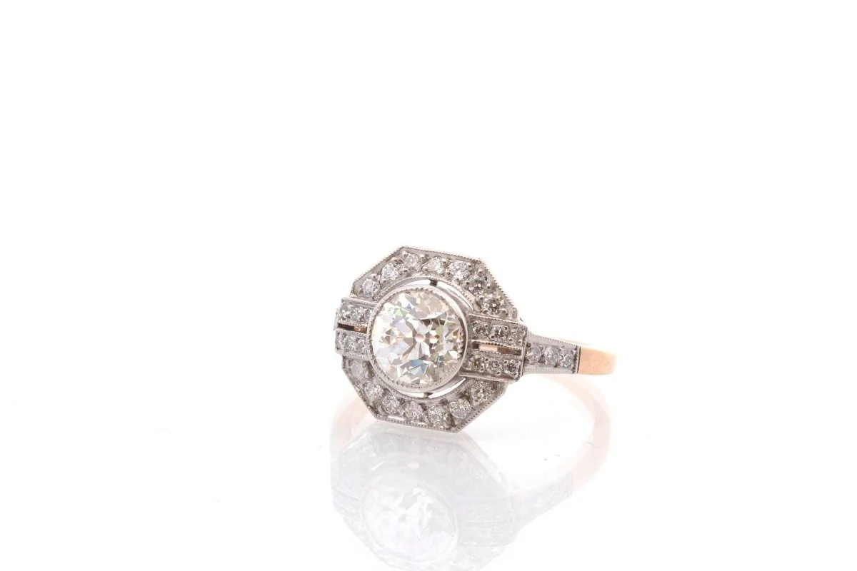 Bague Marguerite en or jaune, platine et diamants - Image 2