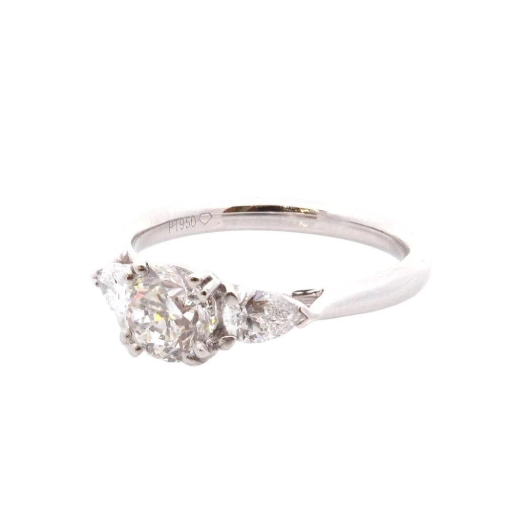 Bague trilogie en platine et diamants
