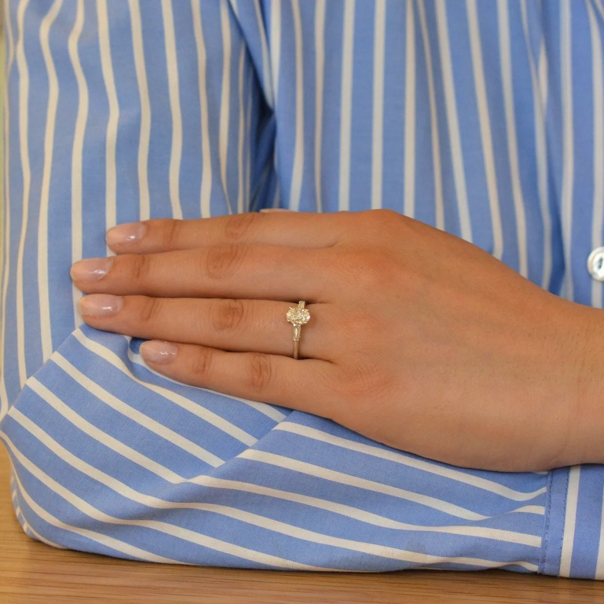 Bague Trilogie en platine et diamants - Image 2