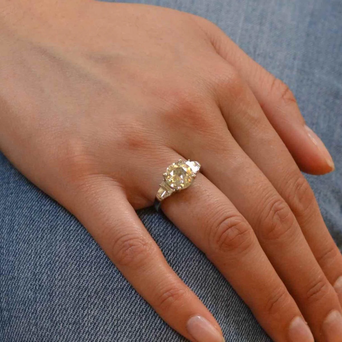  Bague Solitaire en or blanc et diamants - Image 2