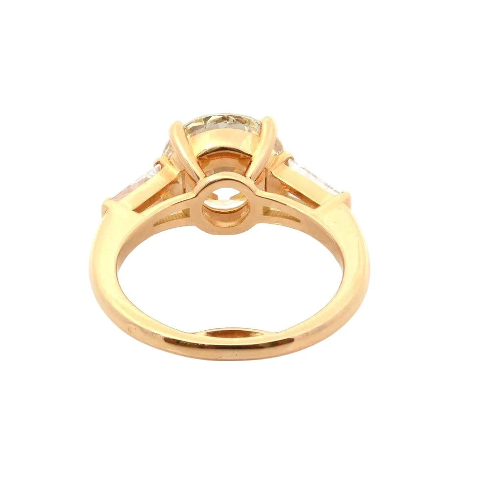 Bague Solitaire en or jaune et diamants - Image 3