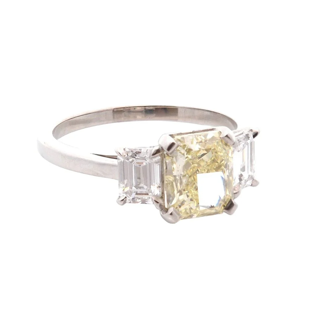 Bague Trilogie en platine et diamants - Image 4