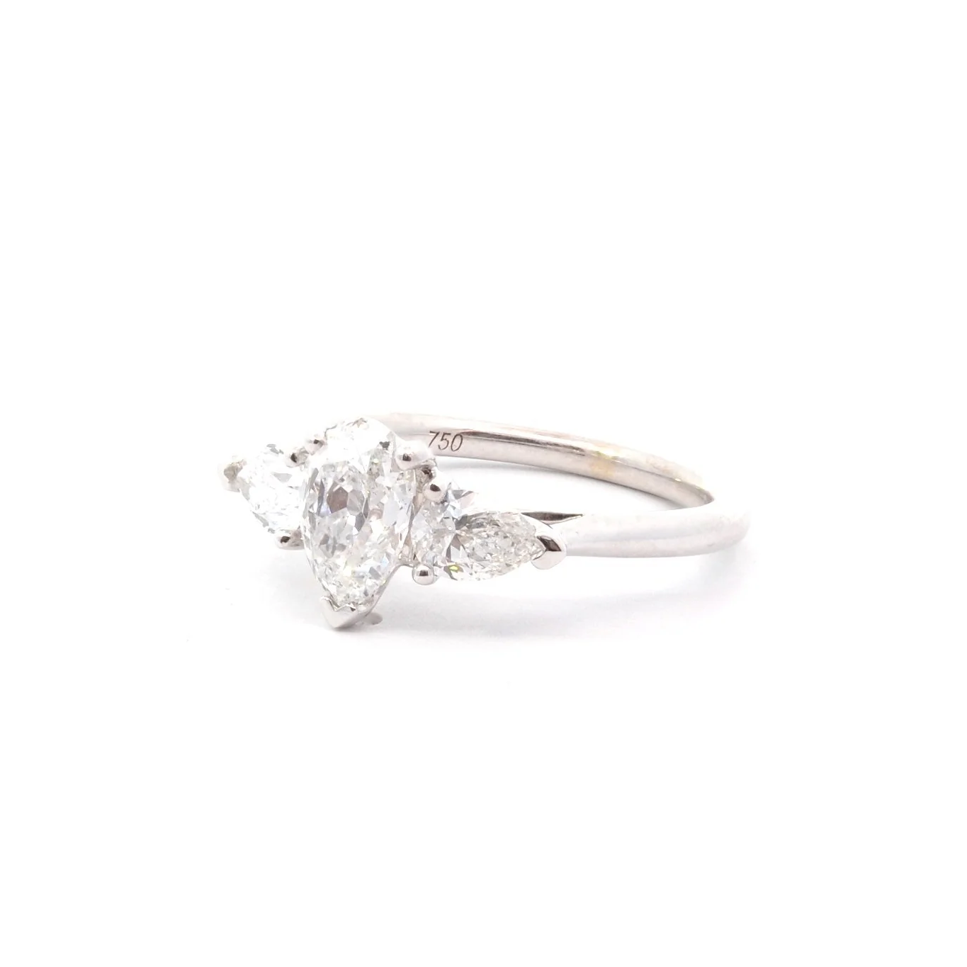 Bague en or blanc et diamants - Image 3