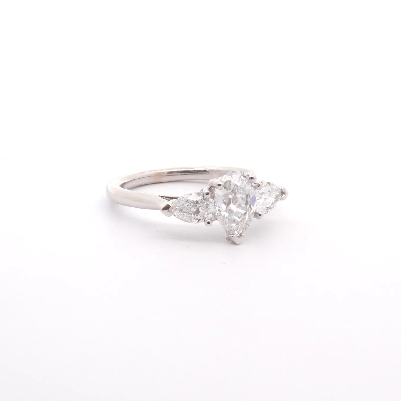 Bague en or blanc et diamants - Image 5