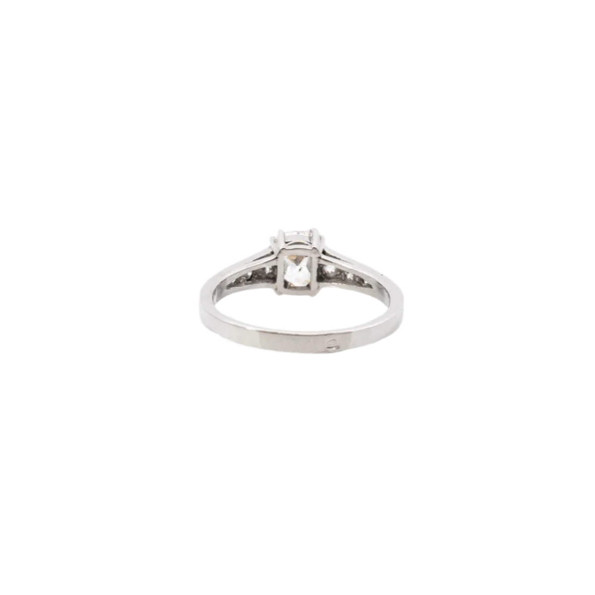 Bague Solitaire en platine et diamants - Image 4