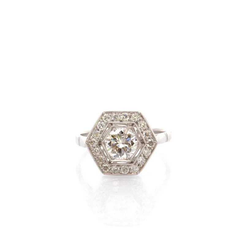 Bague Entourage en platine et diamants
