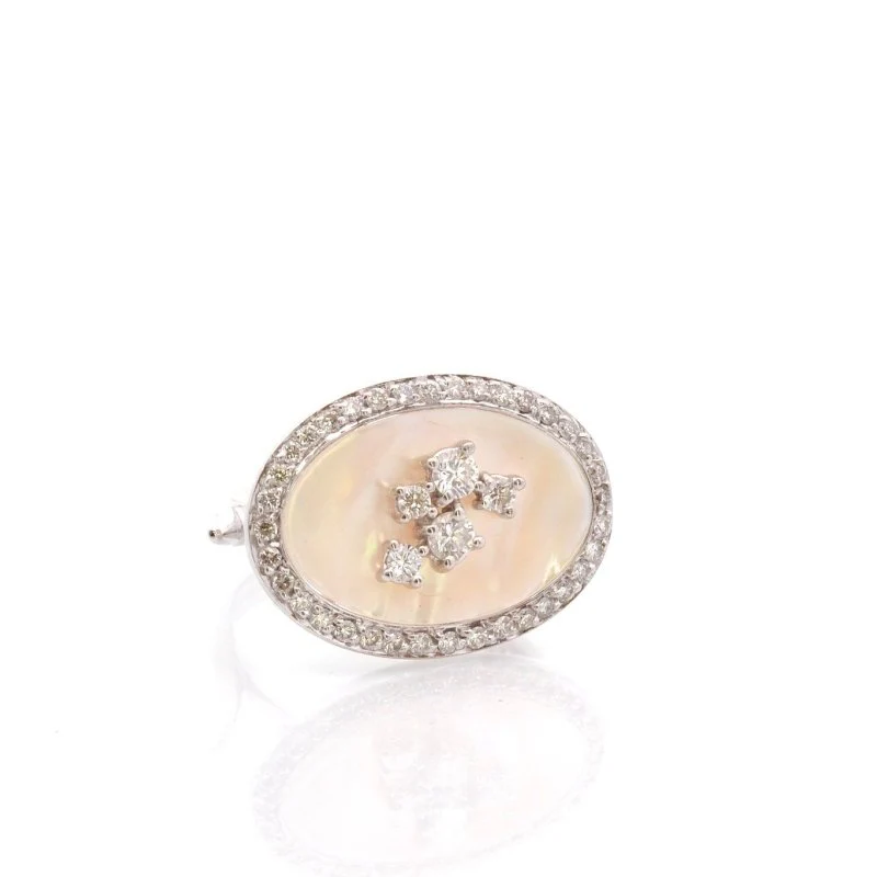 Bague en or blanc, nacre et diamants - Image 3