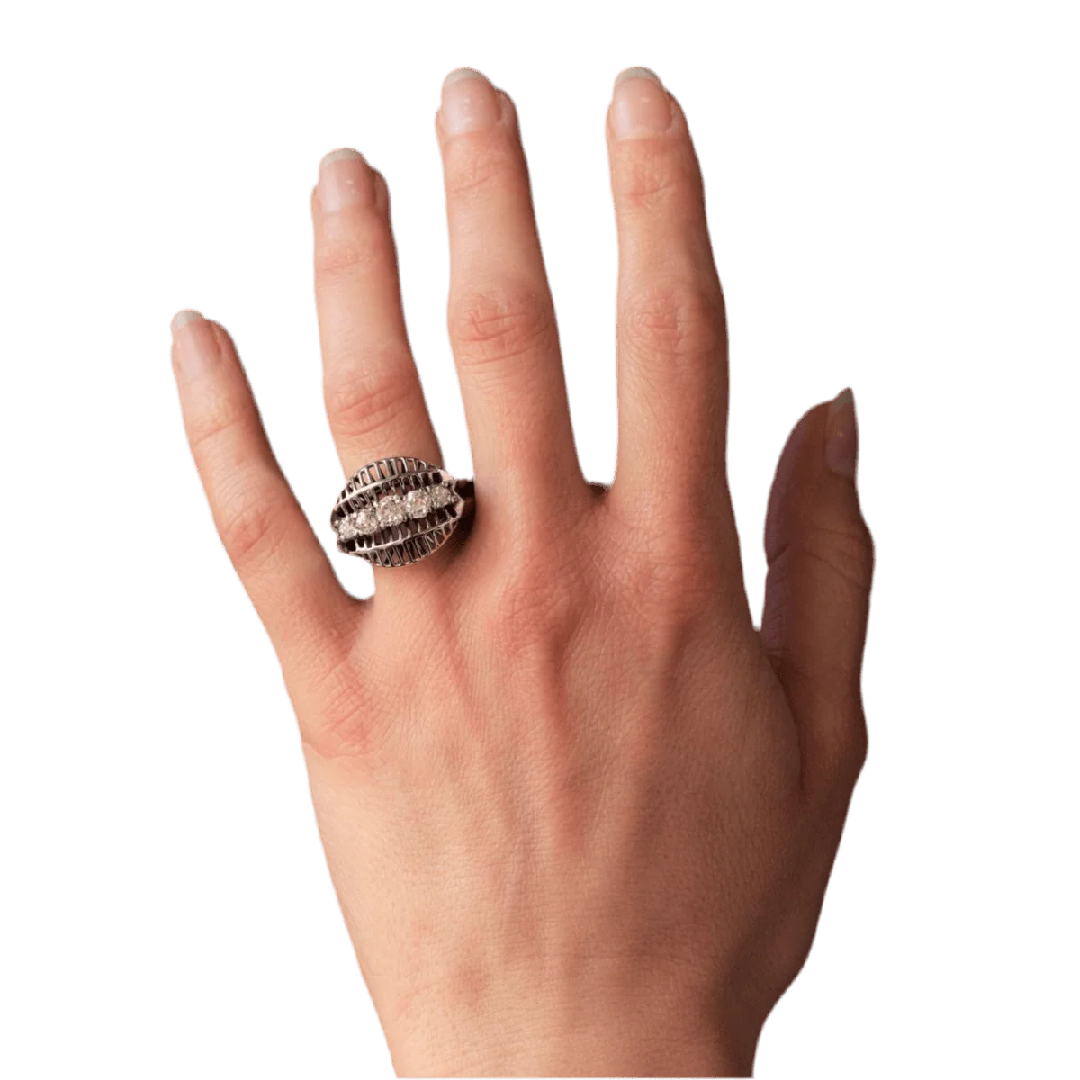 Bague Dôme en or blanc et diamants - Image 2