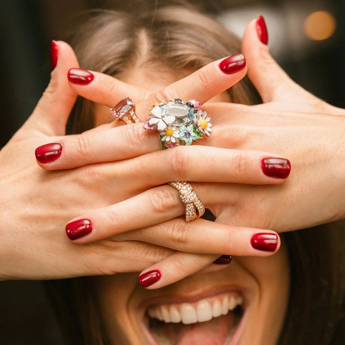 Bague Cocktail DIOR "Diorette" Milly-la-forêt en or blanc, aigue-marine, émail, améthyste, saphir, grenat et diamant - Image 10