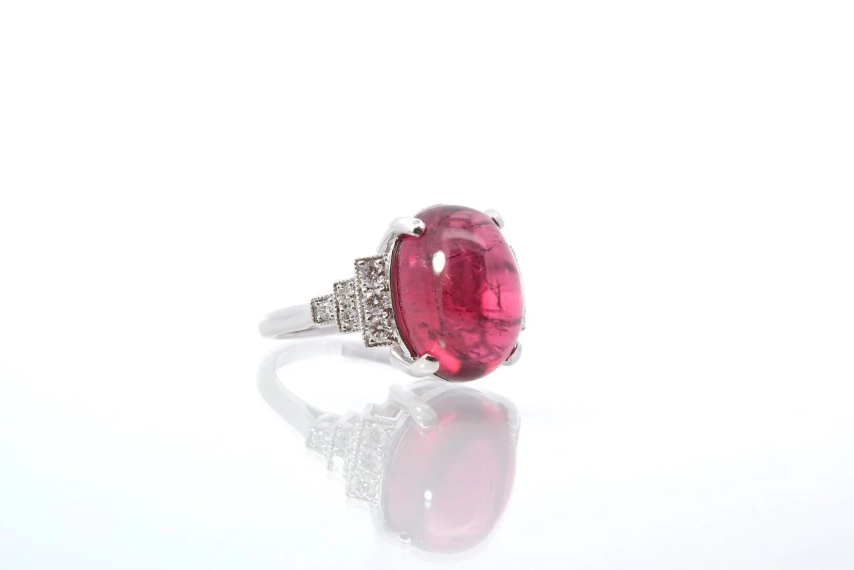 Bague sertie d'une tourmaline cabochon - Image 3