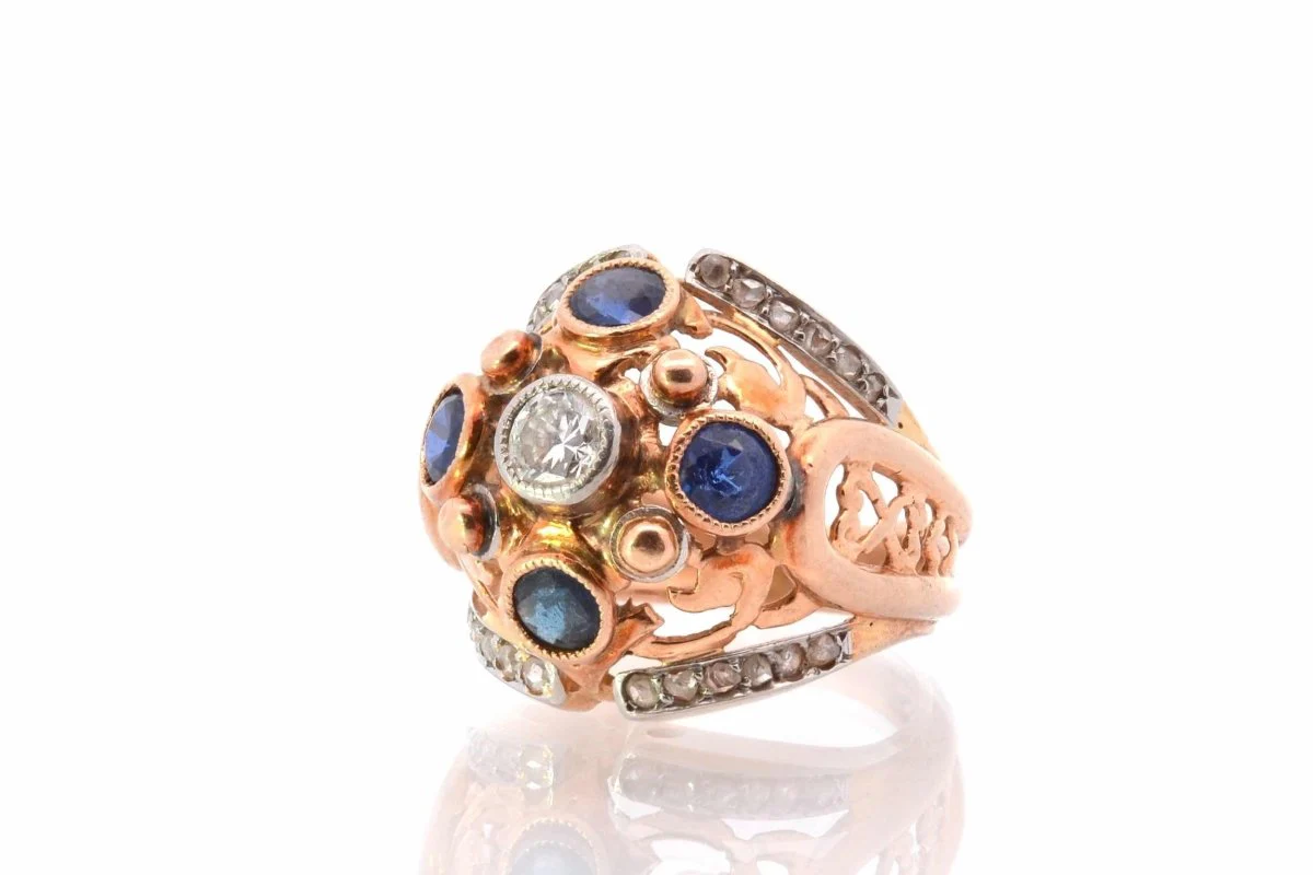 Bague dôme 1950 diamants et saphirs en or