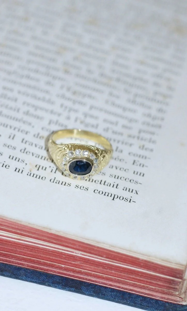 Bague dôme saphir entourage diamants - Image 10