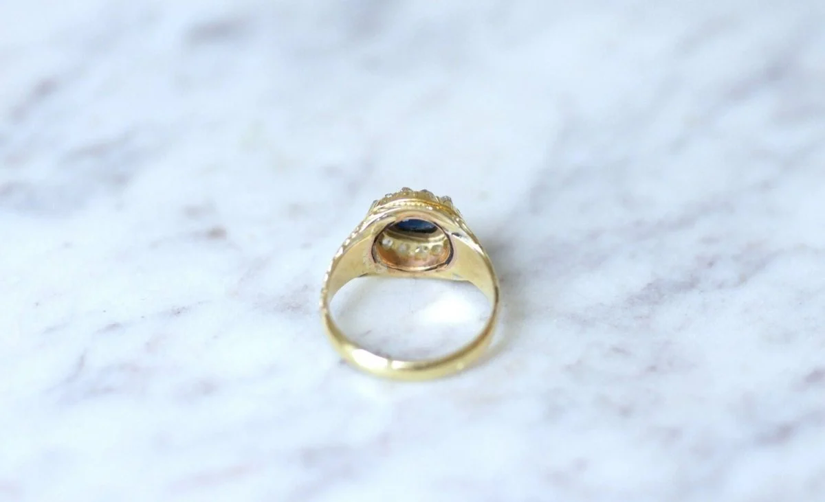 Bague dôme saphir entourage diamants - Image 8