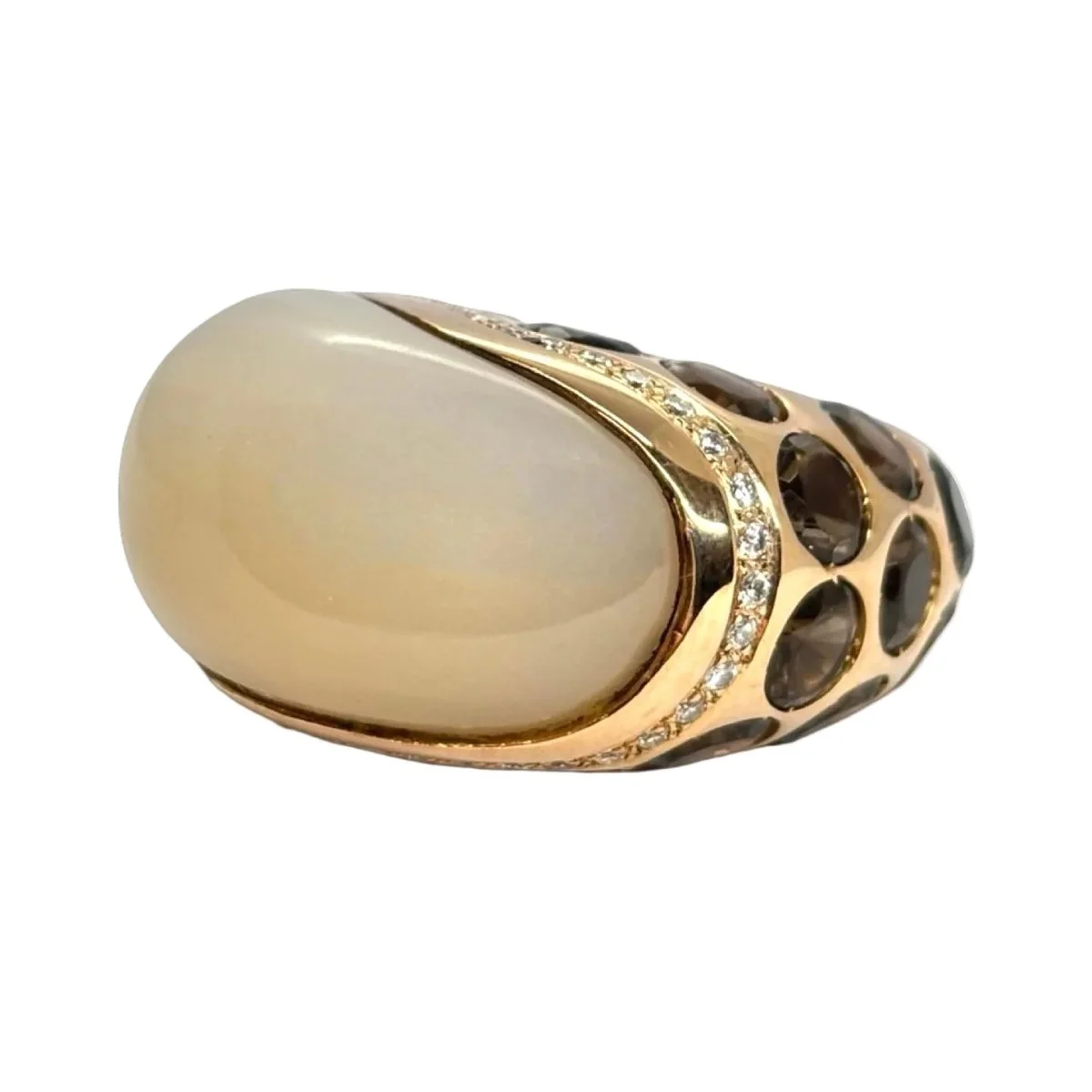 Bague Dôme ANJARA en or jaune, pierre de lune, quartz et diamants