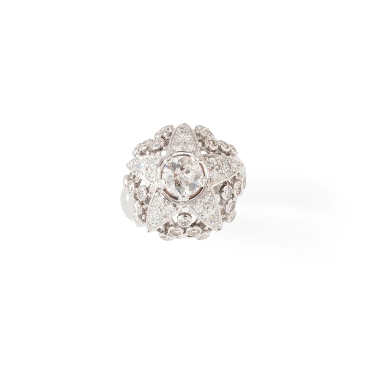Bague Dôme étoile en or blanc, platine et diamants