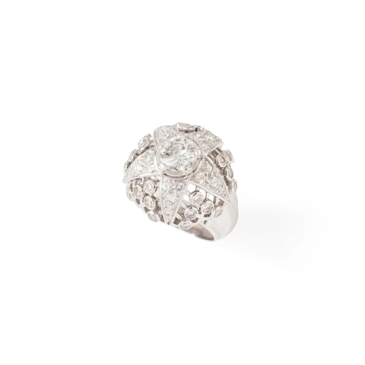 Bague Dôme étoile en or blanc, platine et diamants - Image 3