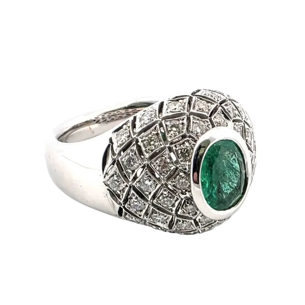 Bague Dôme en or blanc, émeraude et diamants - Image 5