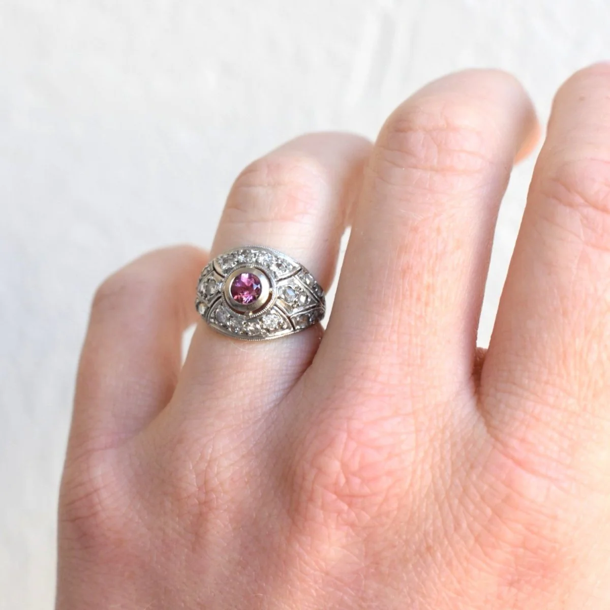 Bague Dôme en platine, tourmaline et diamants - Image 2