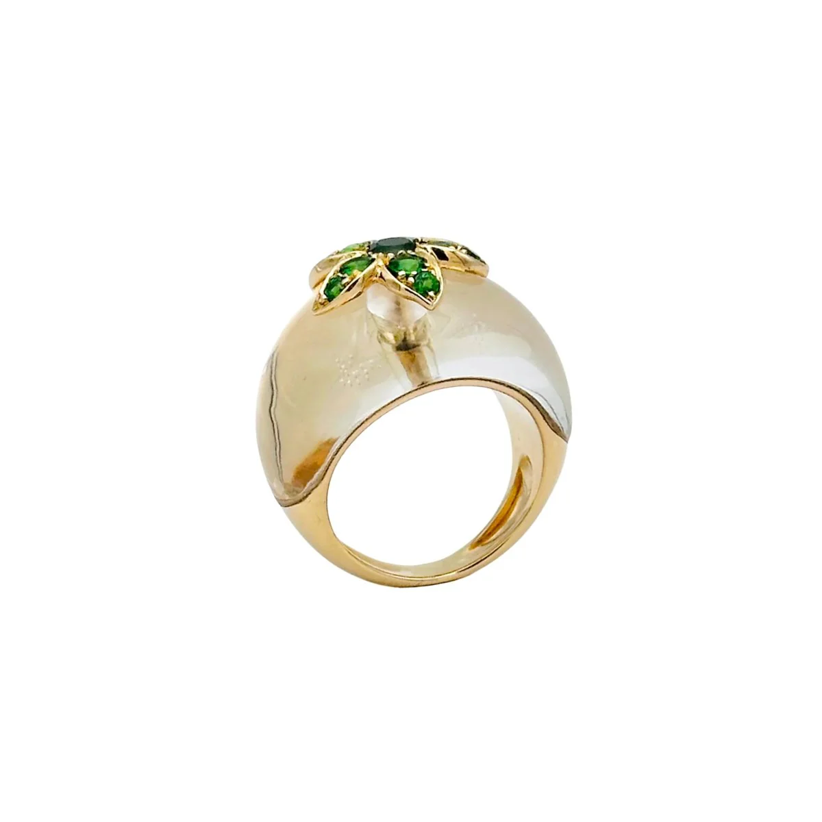 Bague Dôme LORENZ BAÜMER en or jaune, cristal de roche et émeraudes - Image 2