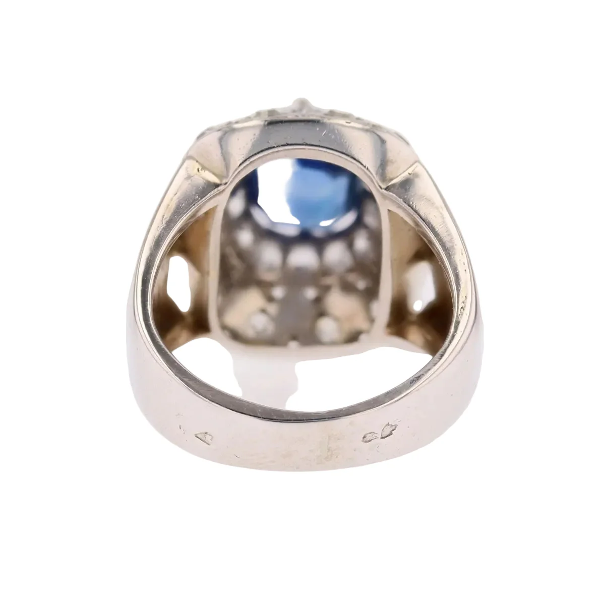 Bague Dôme en or blanc, platine, saphir et diamants - Image 4