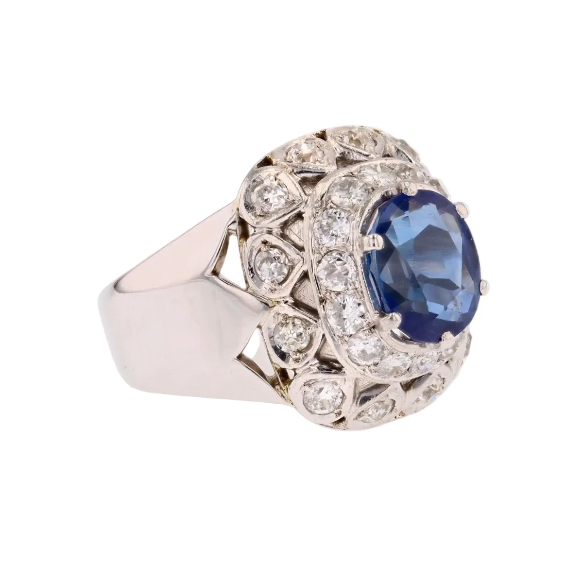 Bague Dôme en or blanc, platine, saphir et diamants - Image 5