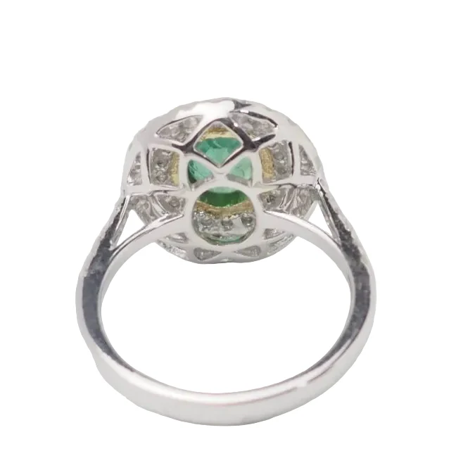 Bague Entourage en or jaune, or blanc, émeraude et diamants - Image 4