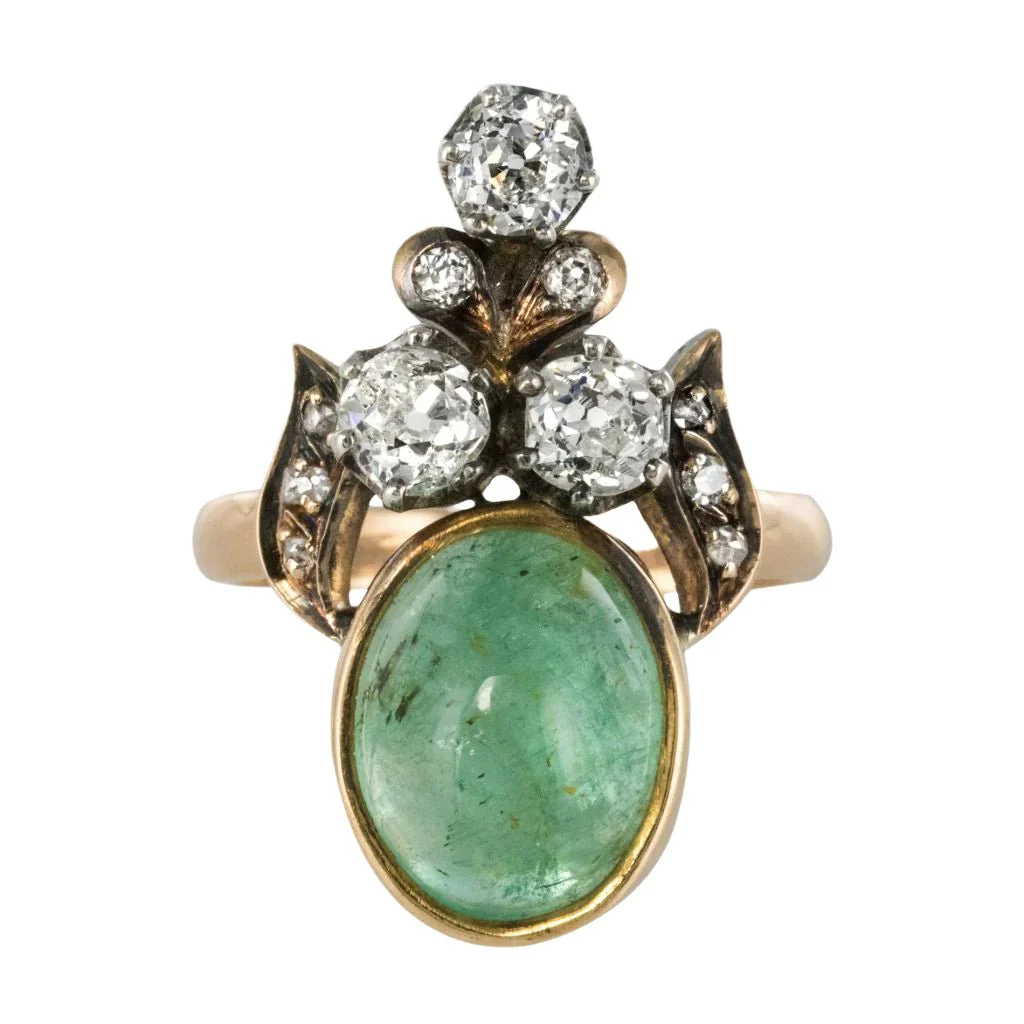 Bague Entourage en or jaune, émeraude et diamants