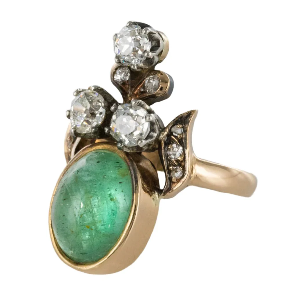 Bague Entourage en or jaune, émeraude et diamants - Image 3