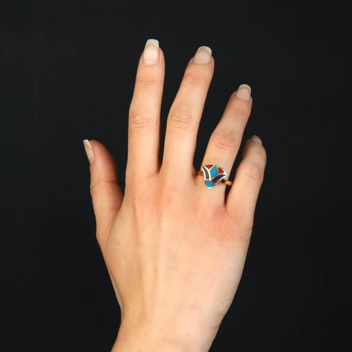 Bague égyptienne en or jaune et émail - Image 4