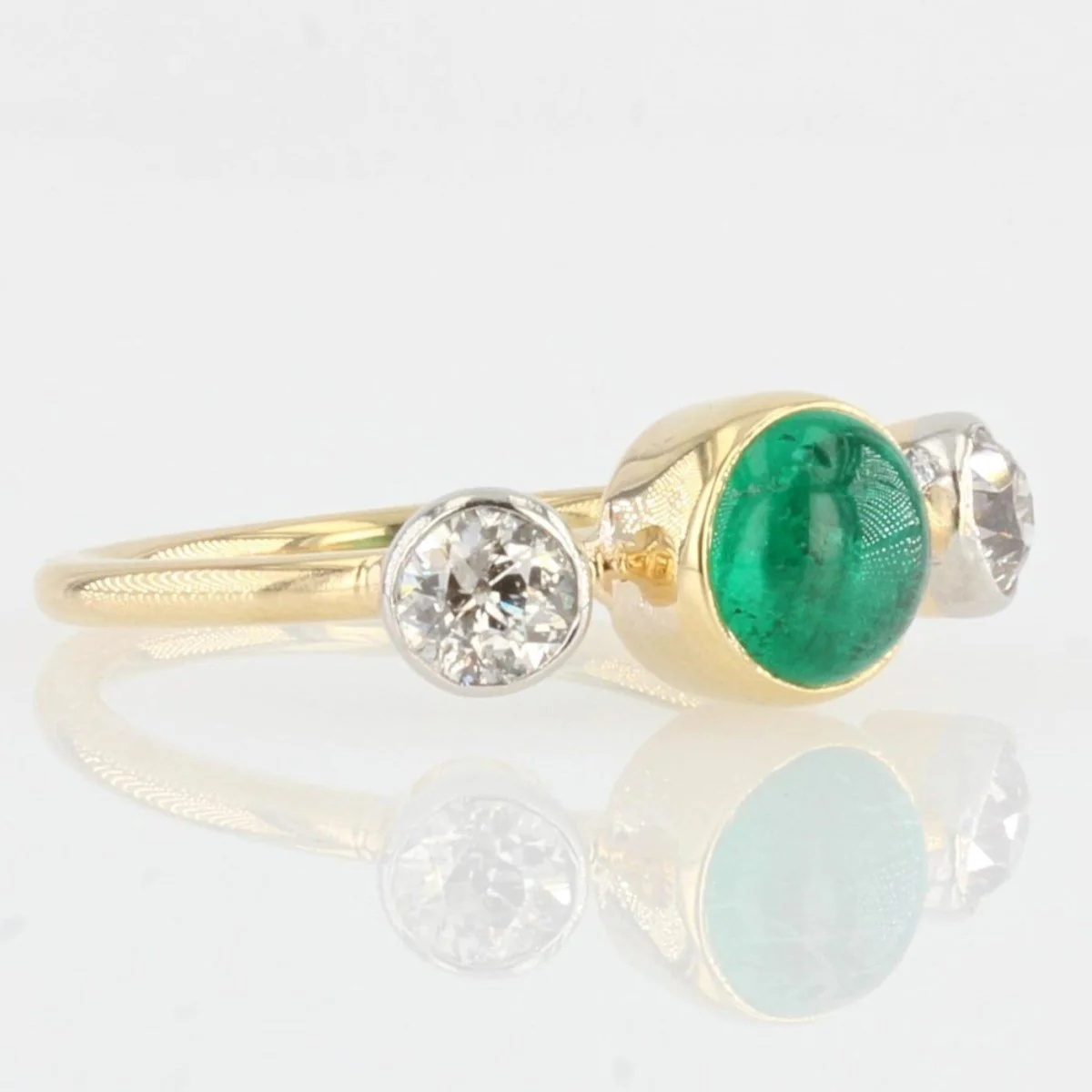 Bague Trilogie en or jaune, émeraude et diamants - Image 5