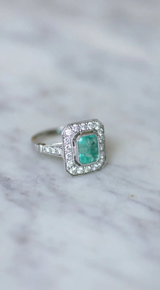 Bague Émeraude Colombienne 2.00 Cts et Diamants Style Art Déco - Image 7