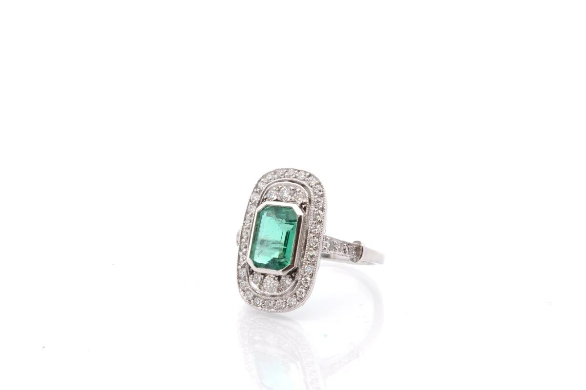 Bague marquise en platine, émeraude et diamants - Image 3