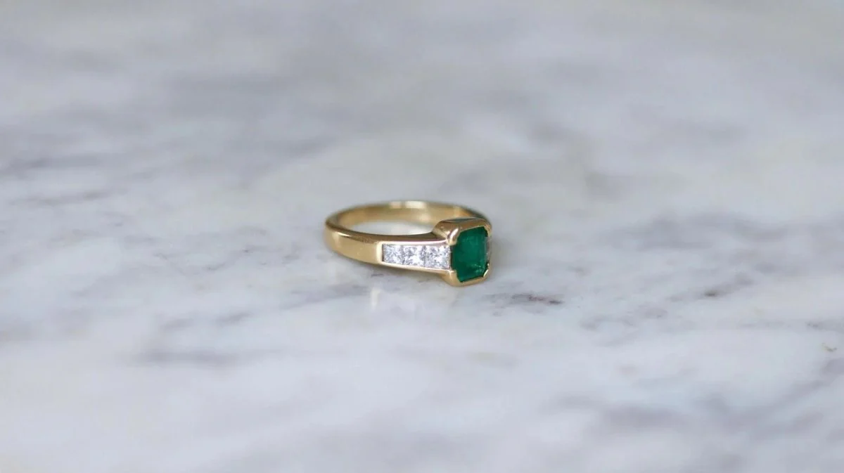 Bague Emeraude et Diamant Princesse sur Or Jaune - Image 8