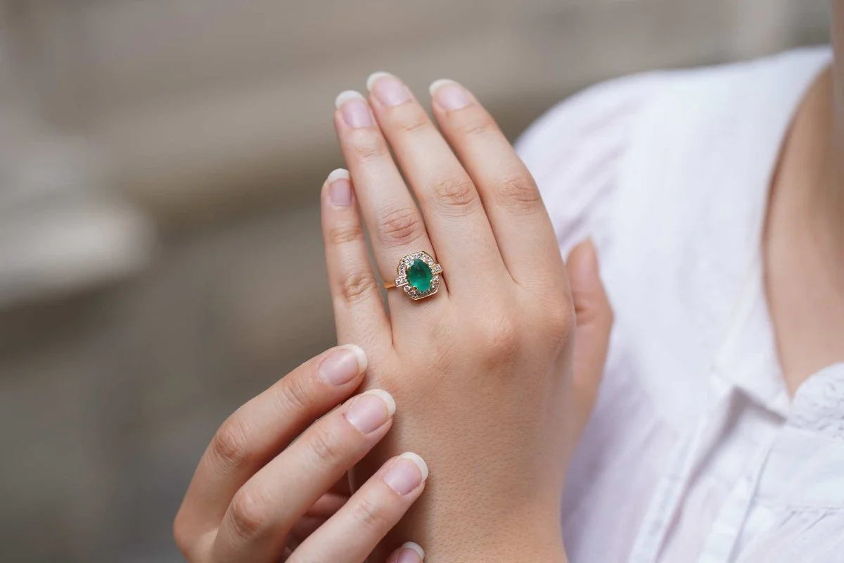 Bague émeraude diamants en or jaune - Image 6