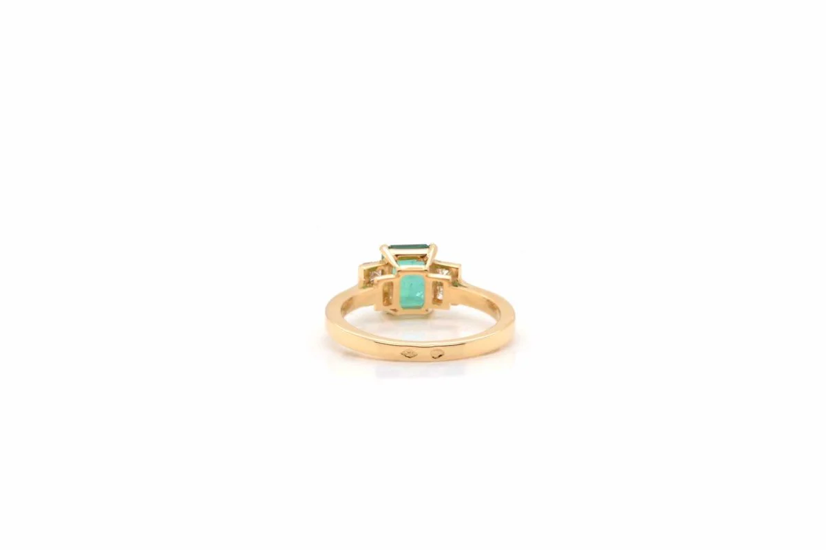Bague émeraude et diamants princesses - Image 5