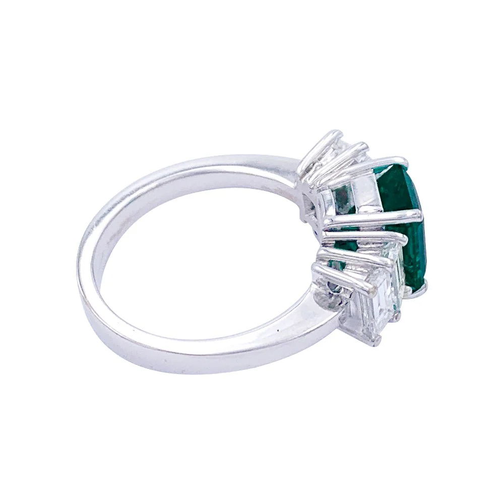 Bague émeraude or blanc, diamants - Image 2