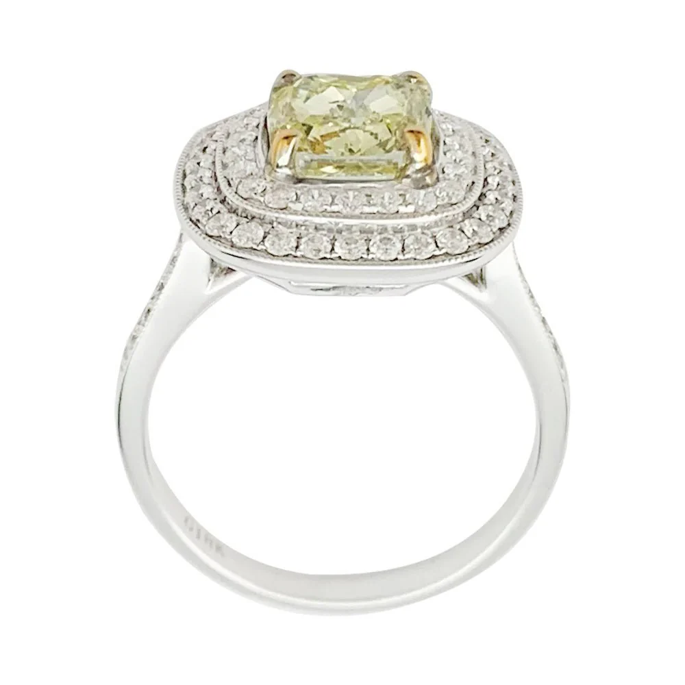 Bague en or blanc à entourage, centre diamant jaune 2,01 carats - Image 4