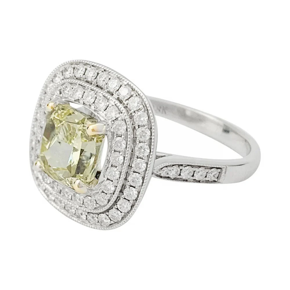 Bague en or blanc à entourage, centre diamant jaune 2,01 carats - Image 5