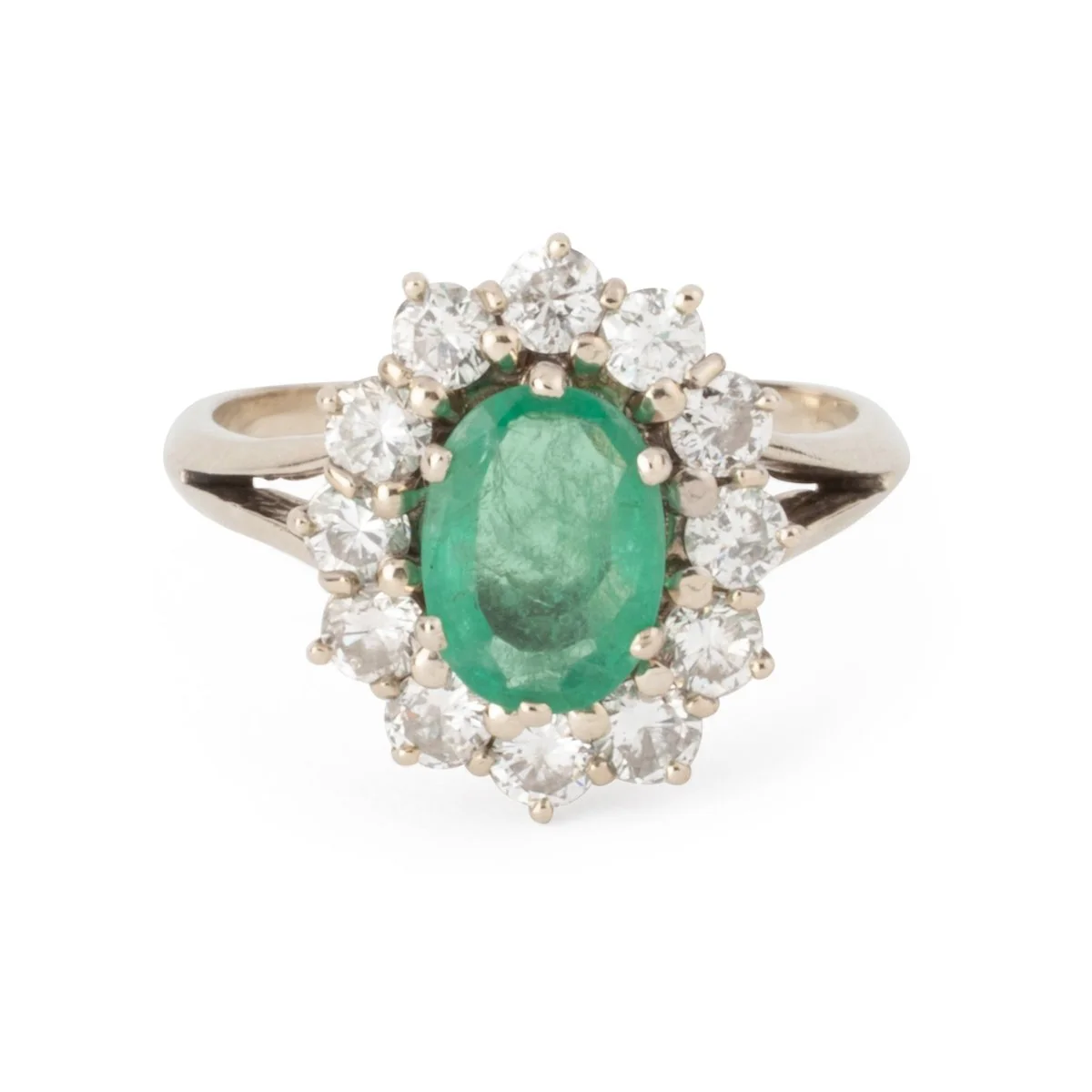 Bague Pompadour en or blanc émeraude et diamants
