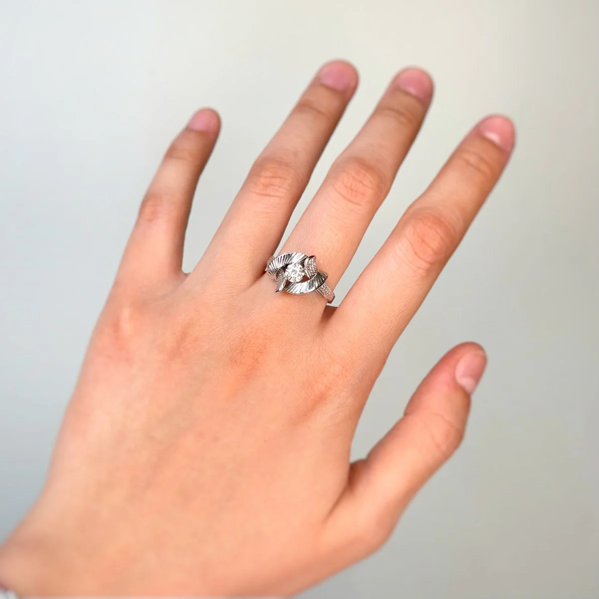 Bague en or blanc et diamant - Image 5