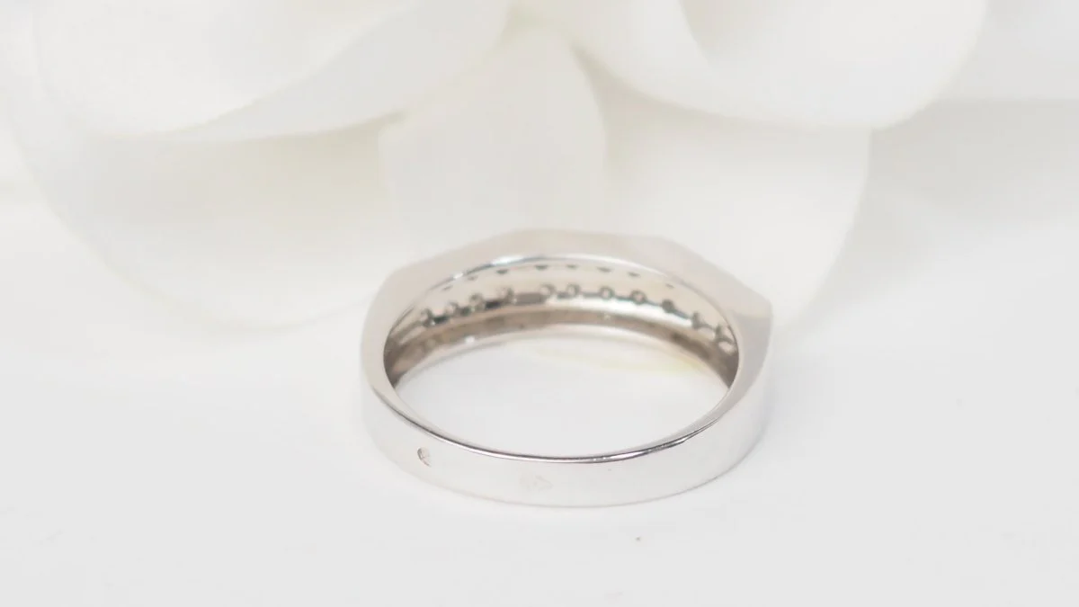 Bague en or blanc et diamants - Image 5