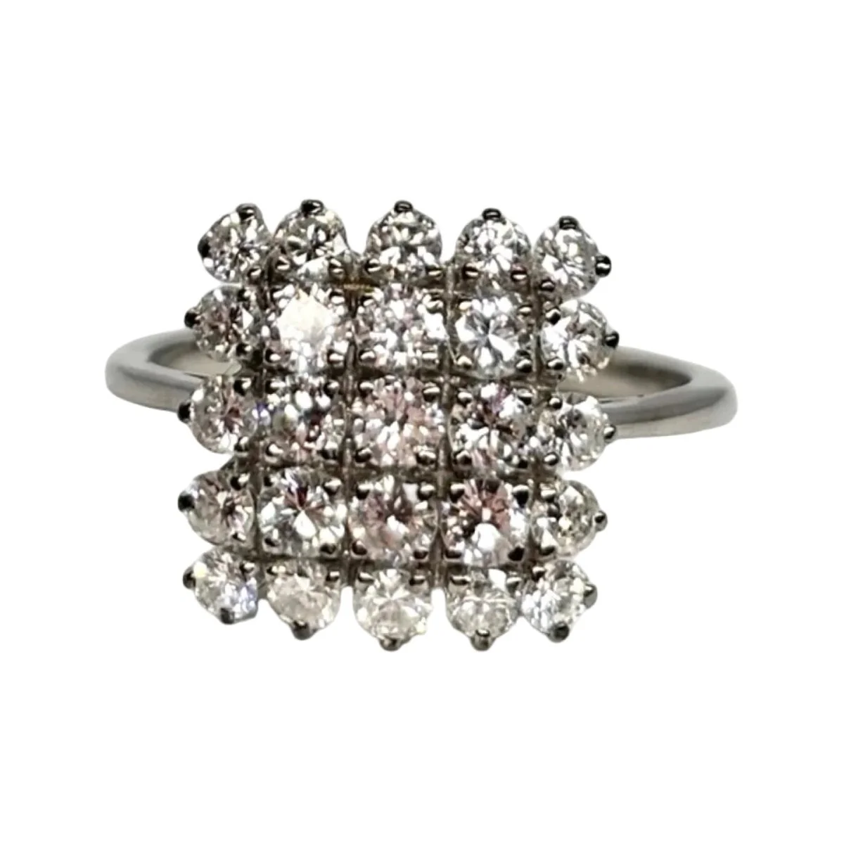 Bague Pavée en or blanc et diamants
