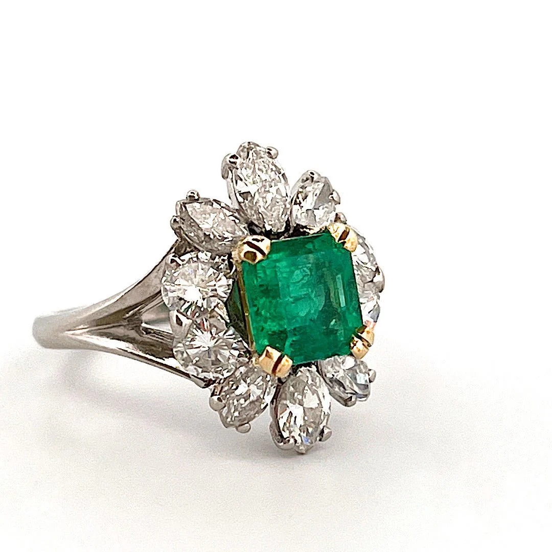 Bague Marguerite MAUBOUSSIN en or blanc, émeraude et diamants - Image 2