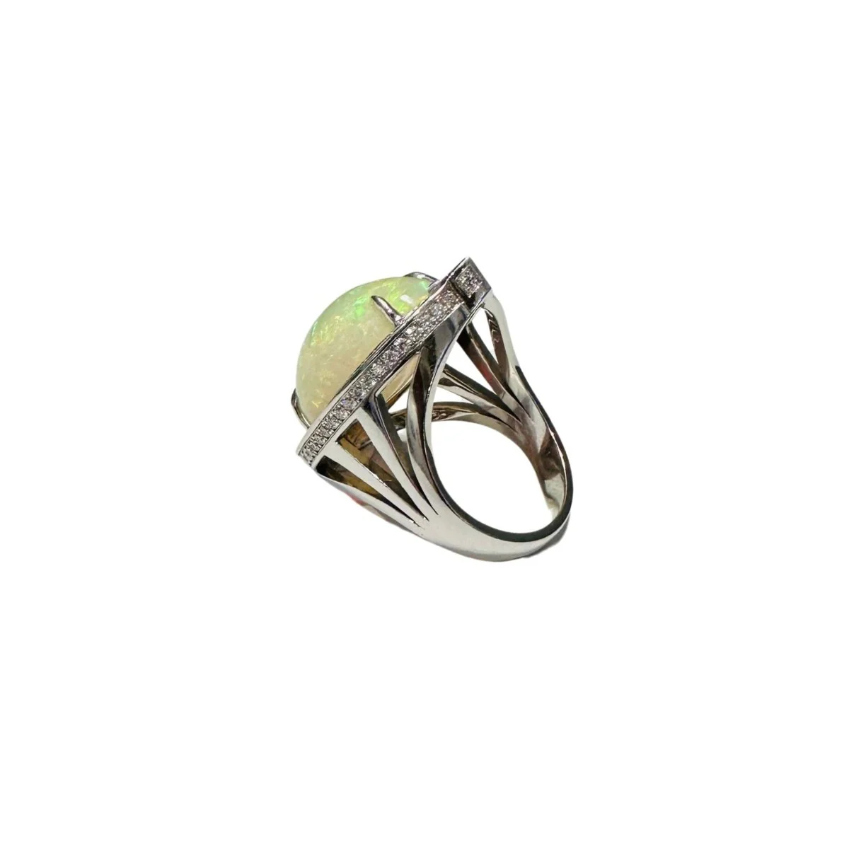 Bague Cocktail en or blanc, opale et diamants - Image 6
